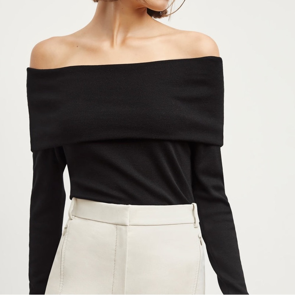 MM Lafleur | Off the Shoulder Black Top | Medium
